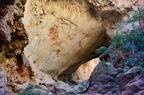 Fototapeta Naklejka Na Ścianę i Meble -  Tonto Natural Bridge State Park Arizona Landscape Formation Travertine
