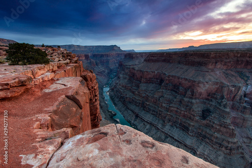 Raw beauty of the Grand Canyon with Colorado River