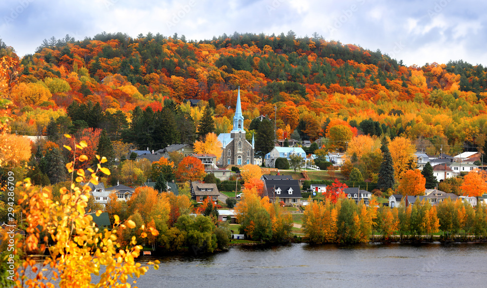Obraz premium Kościół w mieście Grandes Piles, Quebec, Kanada