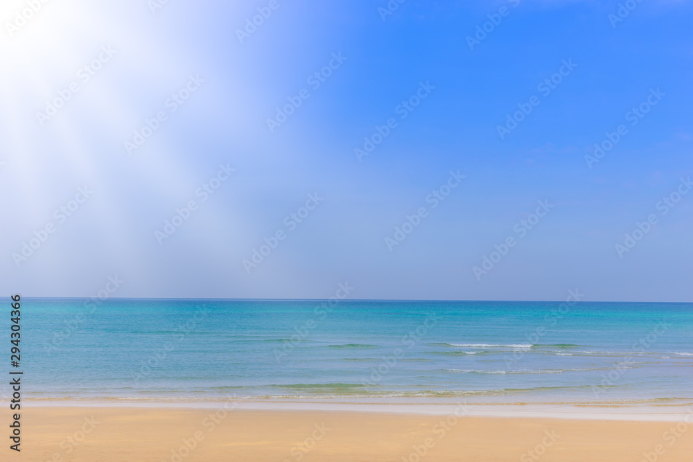 Fototapeta premium sea sand sun ray