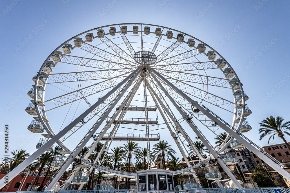 ferris wheel in park