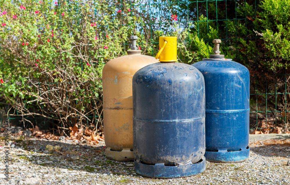 Obraz premium LPG cooking gas cylinders consumers, outdoors