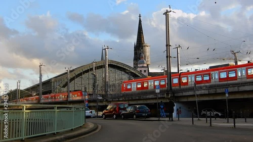 Bahnhof Köln mit Dom 03