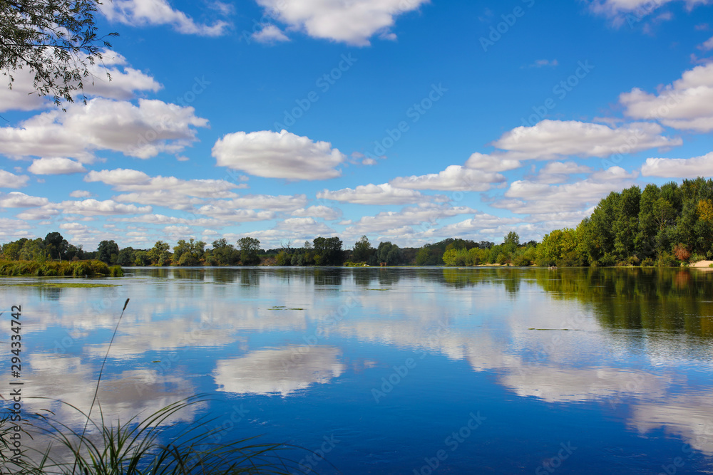 Obraz premium on the banks of the Loire river