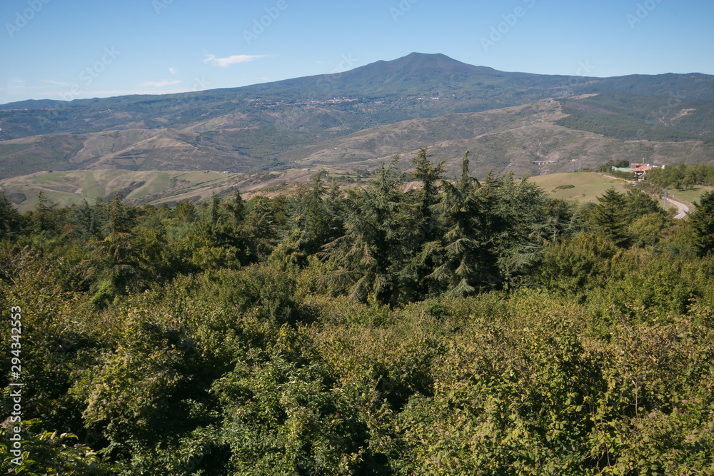 Veduta panoramica del Monte Amiata in Val d'Orcia