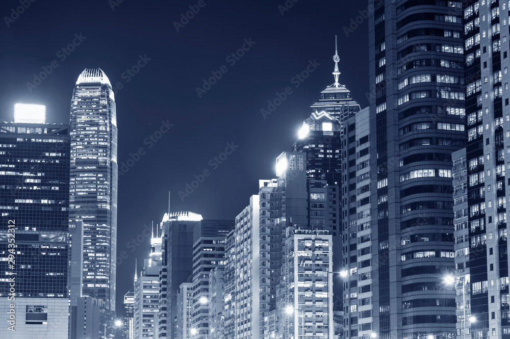 Naklejka premium Skyline of midtown of Hong Kong city at night