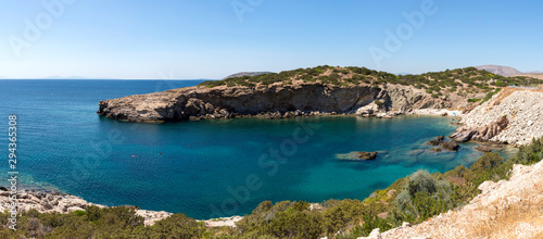 Fototapeta Naklejka Na Ścianę i Meble -  stretch of coast at Anavyssos in Greece