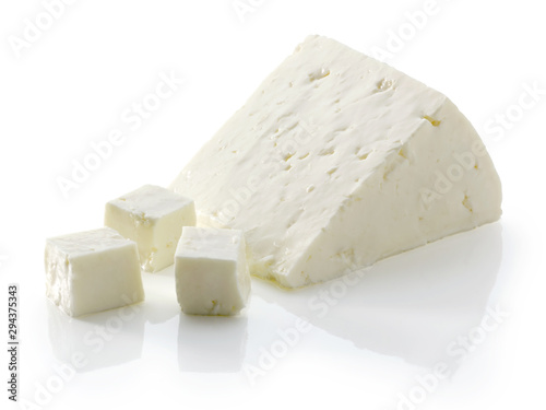 Queso de burgos fresco, fondo blanco. Fresh Burgos cheese, white background.