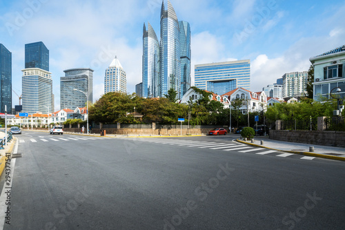 Canvas Print empty highway with cityscape and skyline of qingdao,China.