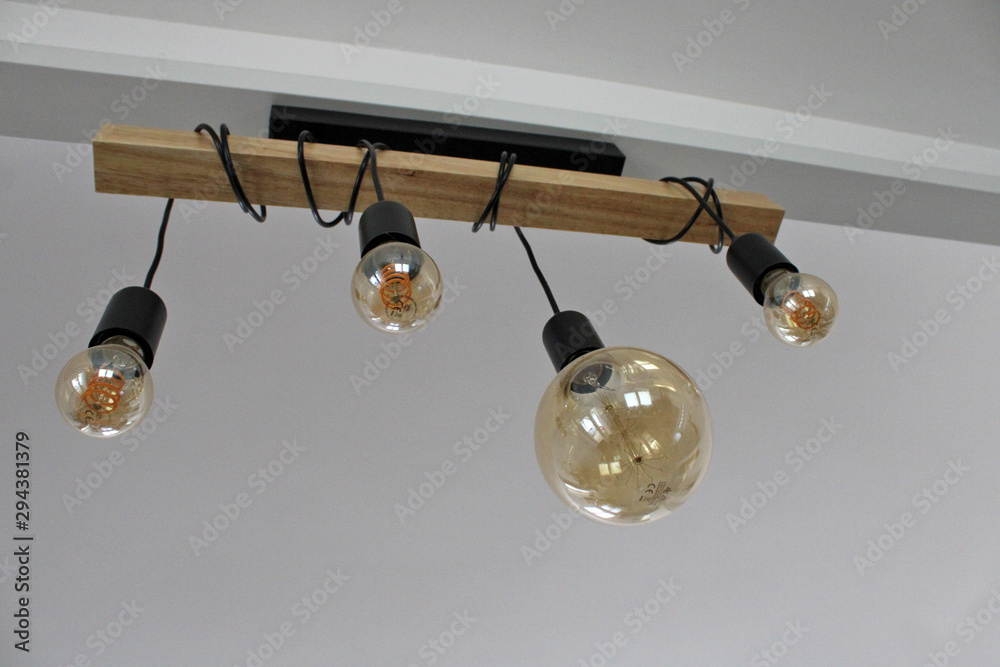 Lampes suspendues, bois et nature, intérieur design maison