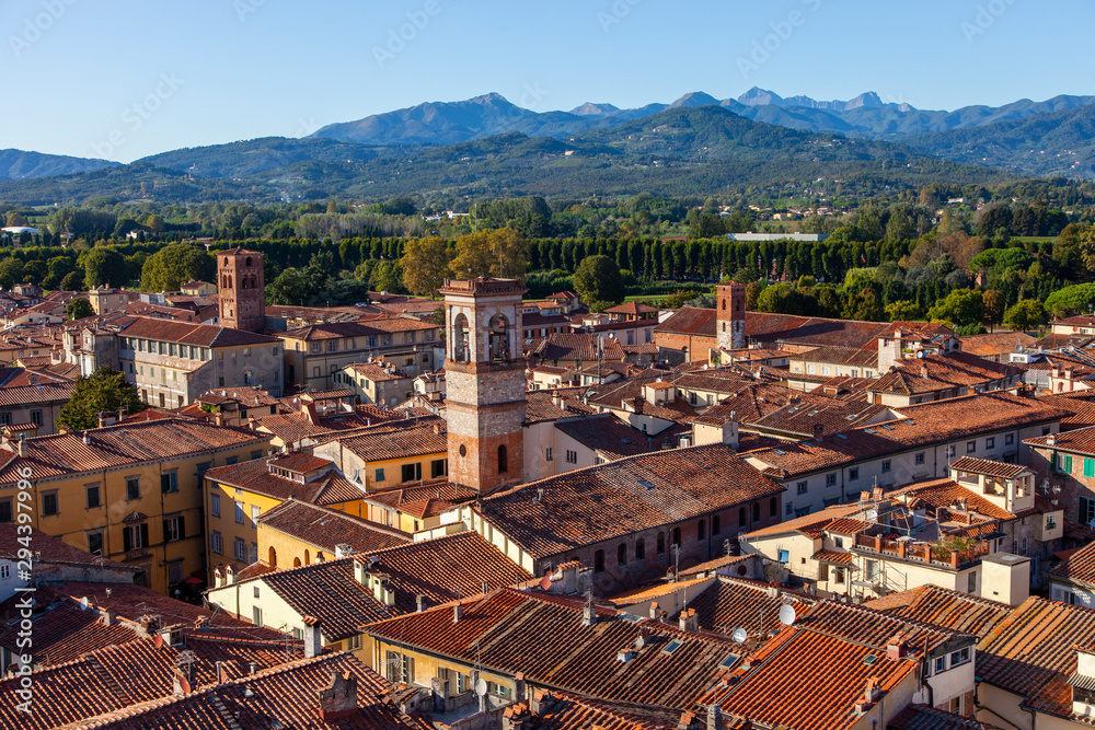 Lucca, panorama della città dall'alto