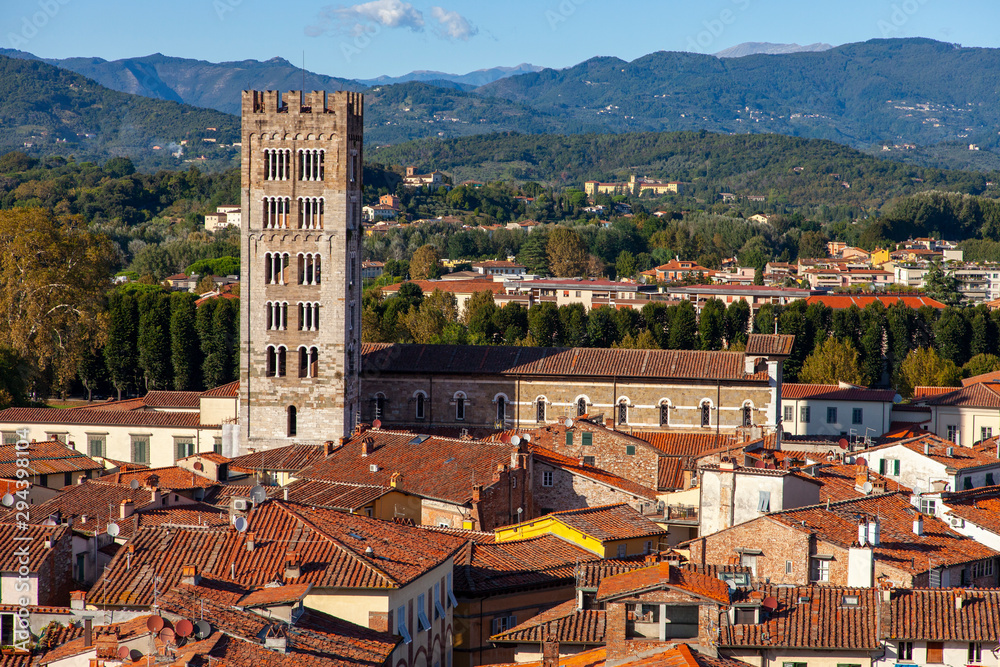 Lucca, panorama della città dall'alto