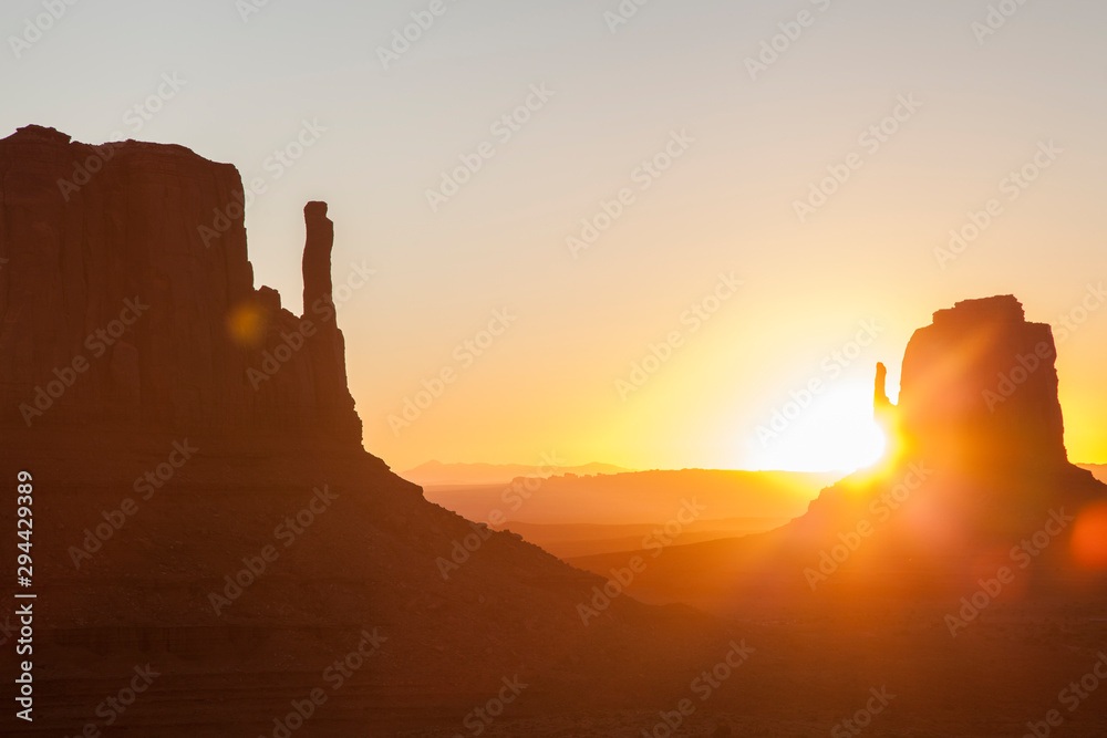 Amanecer en el Monument Valley