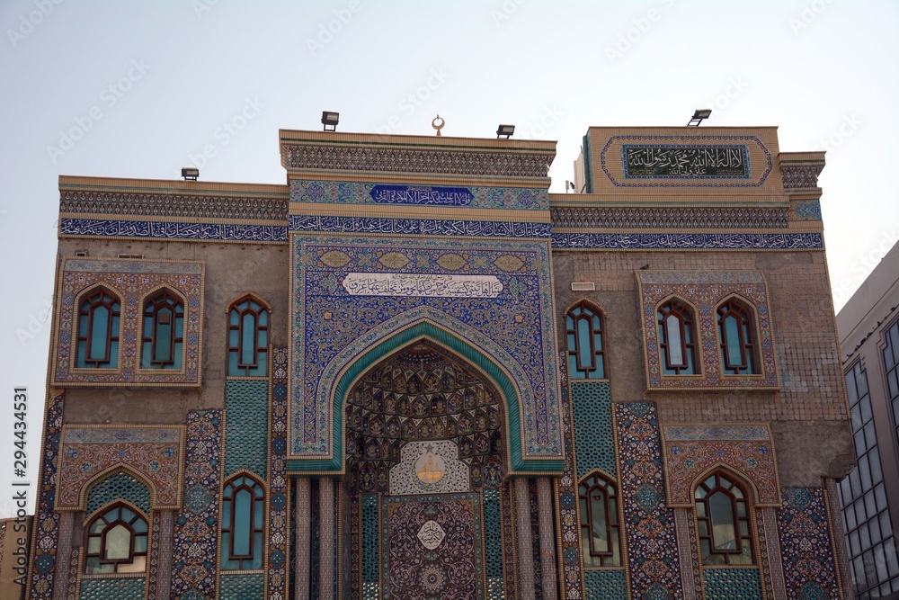 Obraz premium The Ali ibn Ali Talib Mosque, Dubai, UAE