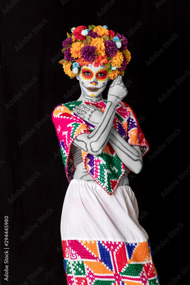 Obraz premium Catrina makeup. Young Mexican woman with typical costume.