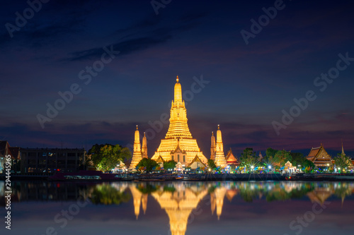 Wat Arun Temple at twilight in Bangkok, Thailand. © Chaiyuth