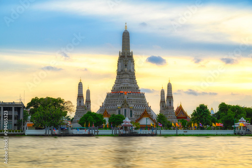 Wat Arun Temple at Beautiful Sunset, Landmark of Bangkok, Thailand (Wat Arun Ratchawararam Ratchawaramahawihan, Temple of Dawn)