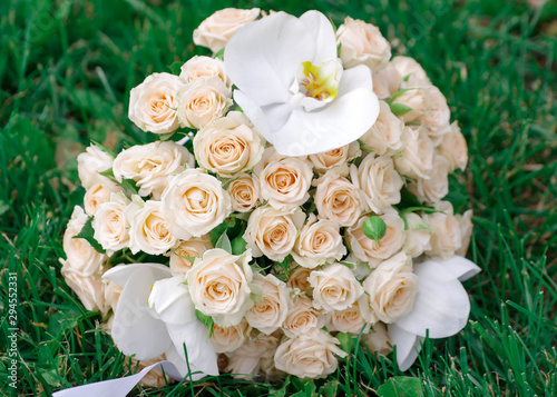 bouquet of white roses