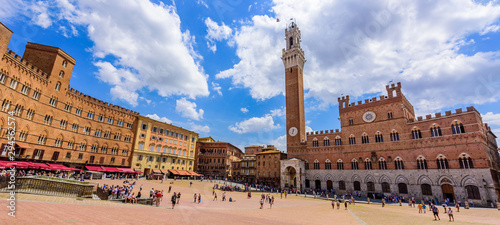 Foto Siena -  Piazza del Campo - old historic city in Italy