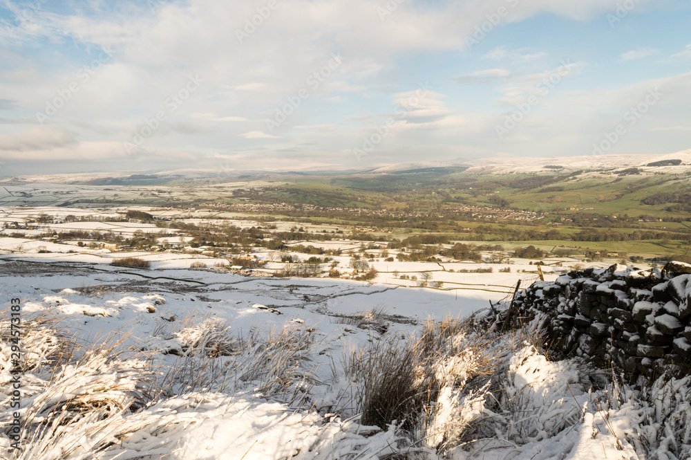 Obraz premium Ilkley moor in snow. Yorkshire