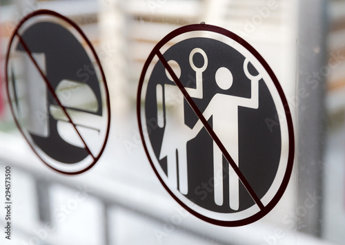 Billede på lærred Forbidden to harass, violate or sexual intimidate women sign on the public trans