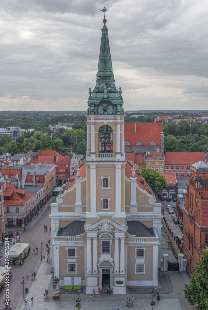 Obraz premium Torun, Poland - located on the Vistula River, Torun displays one of the most wonderful Gothic and Baroque architectures of Poland. Here in particular the Old Town, a Unesco World Heritage site