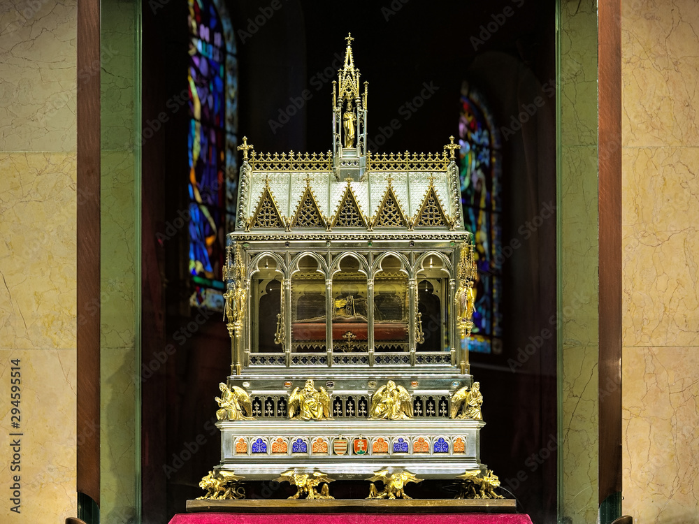 Shrine with Holy Right Hand of Saint Stephen I, first King of Hungary. Mummified right hand of the king kept in an ornate reliquary in one of the chapels of St. Stephen's Basilica in Budapest, Hungary