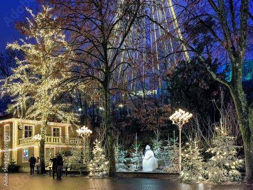 Obraz na płótnie Liseberg amusement park with Christmas decoration in Gothenburg, Sweden. Liseberg is one of the most visited amusement parks in Scandinavia and the most famous Christmas Market of Sweden. w salonie