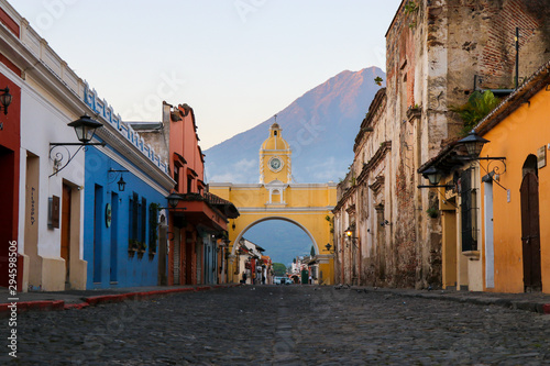 Gorgeous Guatemala - Day and night walking tour around the streets of UNESCO world heritage site Antigua - beautiful scenery, old buildings, preservation, sunrise, sunset, dusk, bright colours
