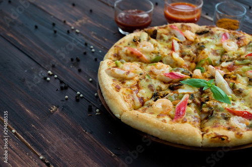 pizza with ham and mushrooms
