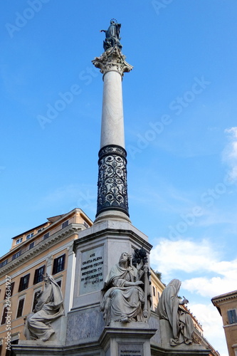 colonna dell'immacolata concezione a piazza di spagna,roma,italia photo