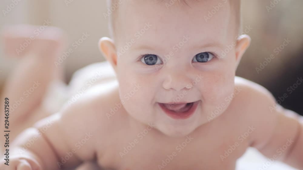 baby express different emotions and learns to crawl baby express different emotions and learns to crawl