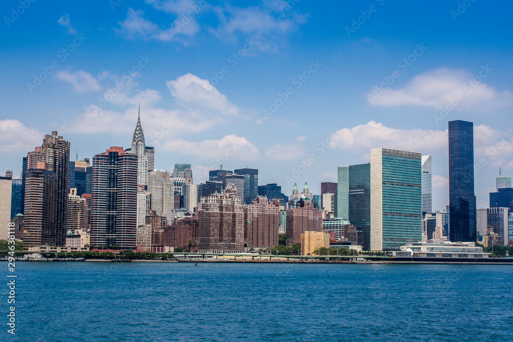 Fototapeta premium New York from East river