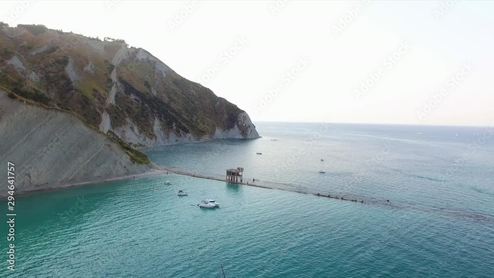 Lo scoglio del trave e mezzavalle visti dal drone