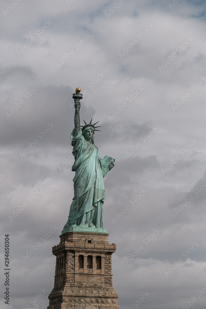 Statue de la liberté vue de loin