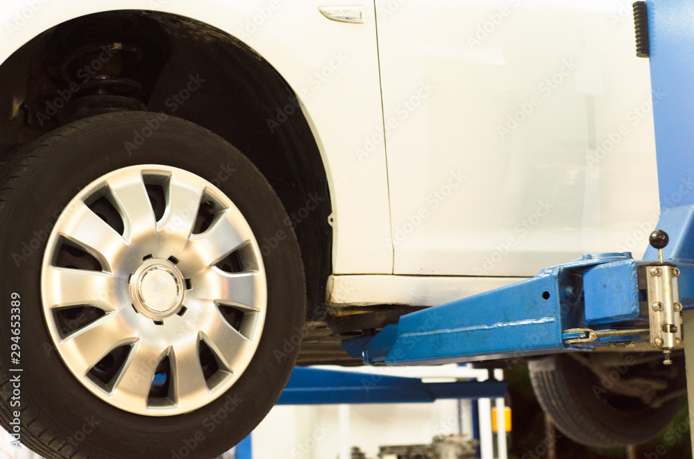 white color car service hydraulic ramp lift car,back view back view service hydraulic ramp lift car white color car service hydraulic ramp lift car,back view back view service hydraulic ramp lift car
