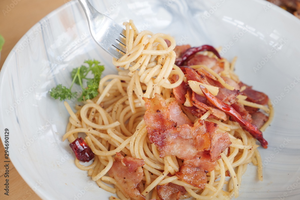 spaghetti with bacon sauce and basil spaghetti with bacon sauce and basil