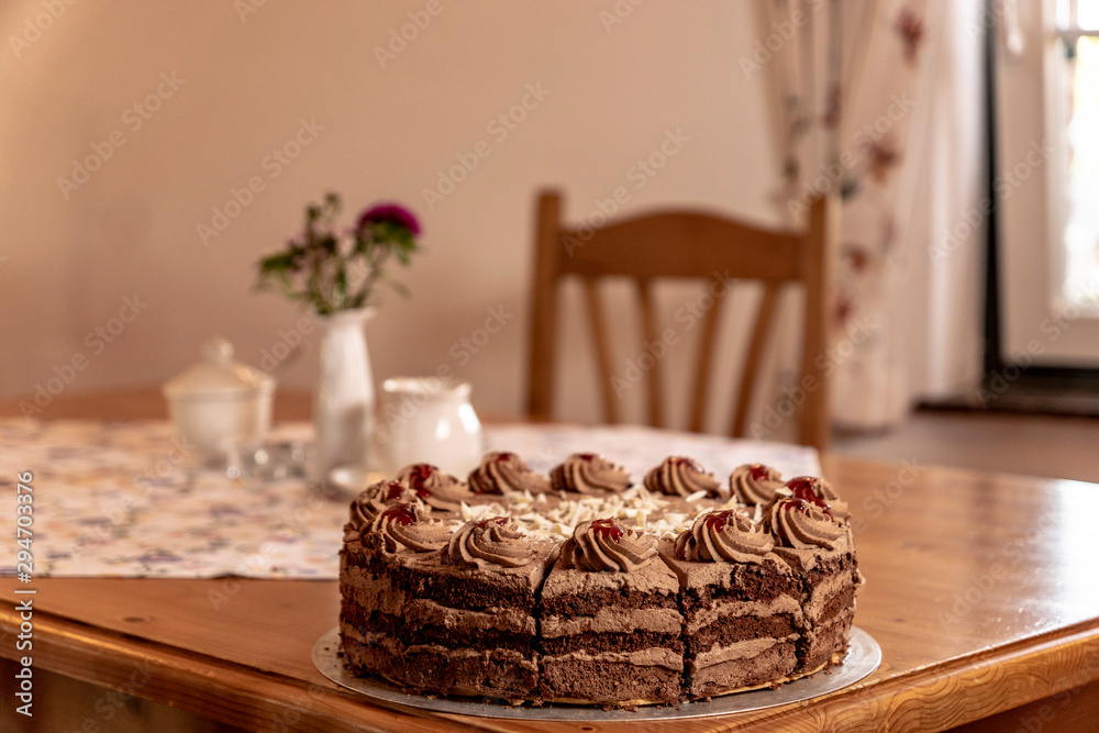 Schokosahnetorte/ Sahnetorte / leckere Schokosahne mit Mandelsplittern ...