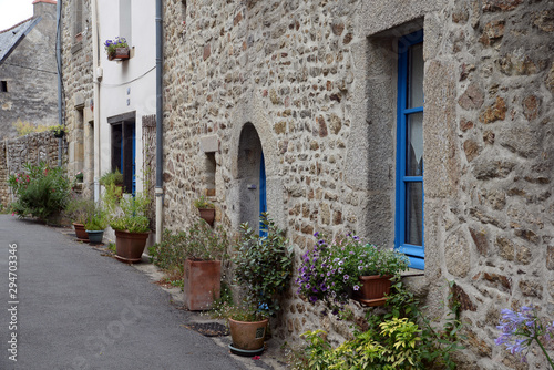 Fototapeta Naklejka Na Ścianę i Meble -  Haus in La Roche-Bernard