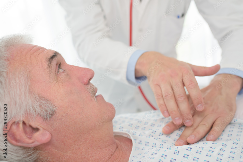 man having a heart problems man having a heart problems