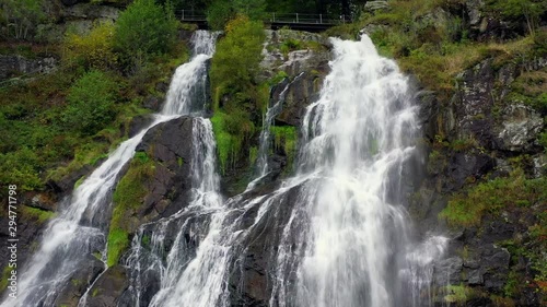 Flug hinunter an den Todtnauer Wasserfällen photo