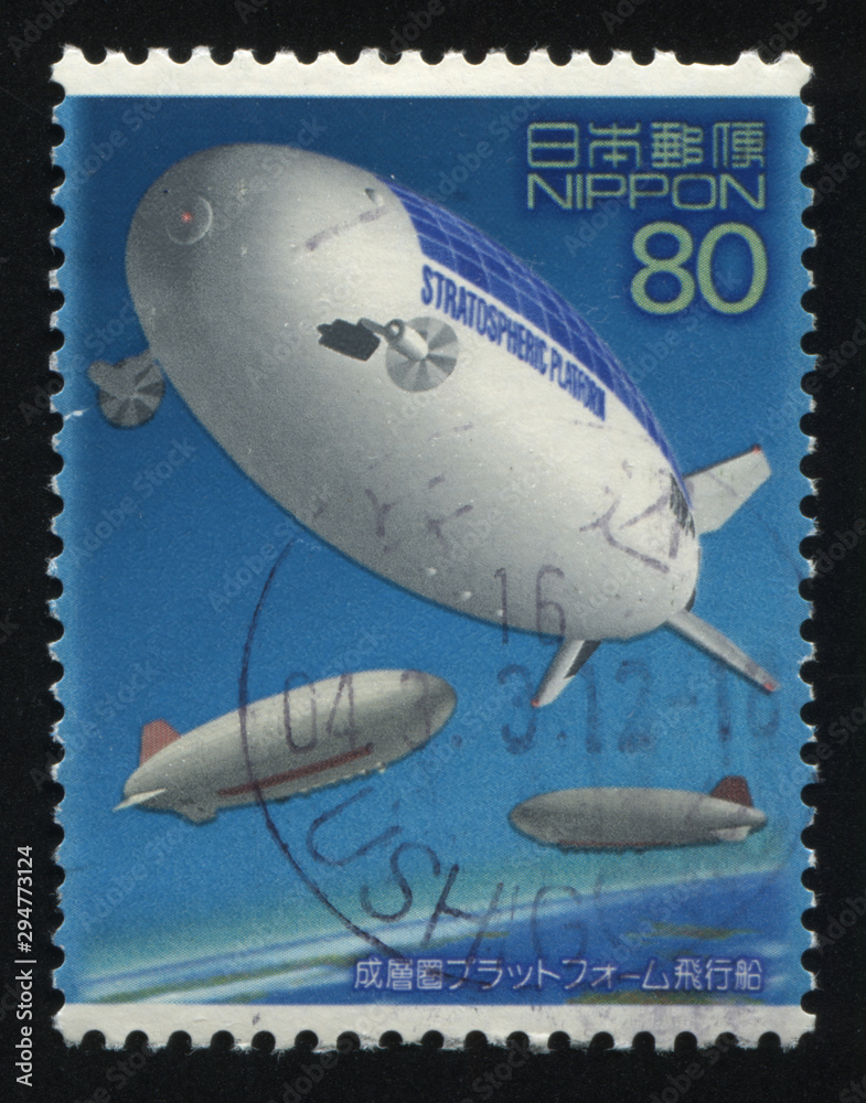 Fototapeta premium dirigible balloons in the sky