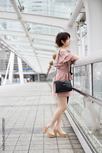 Fototapeta Naklejka Na Ścianę i Meble -  Berry cute Japanese young woman.