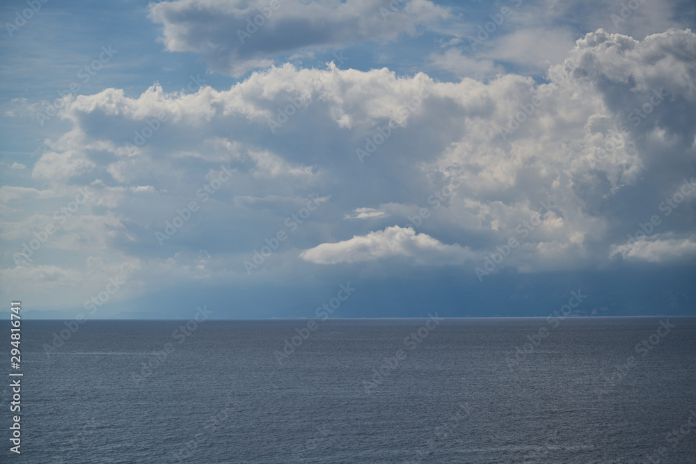 Fototapeta premium Blue sky and sea waves
