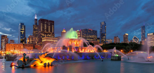 Panoramic view of Chicago City at night with skyscrapers and Buckingham fountain, Chicago, Illinois, USA.
