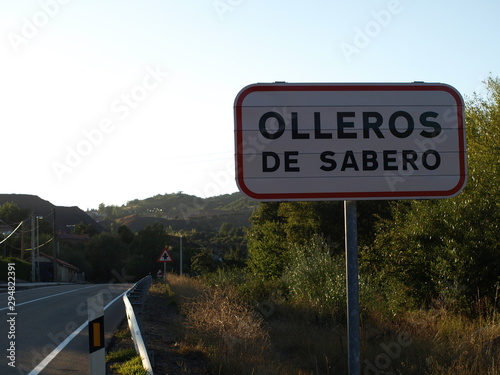 cartel de pueblo de Olleros de Sabero en León, españa photo