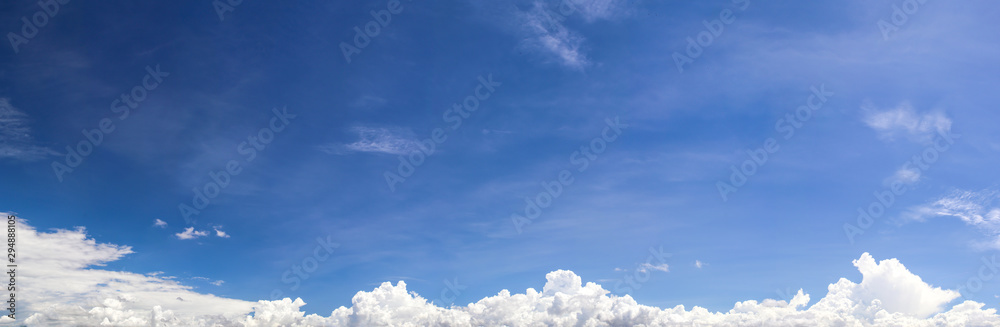 Obraz premium Sky with clouds for the background