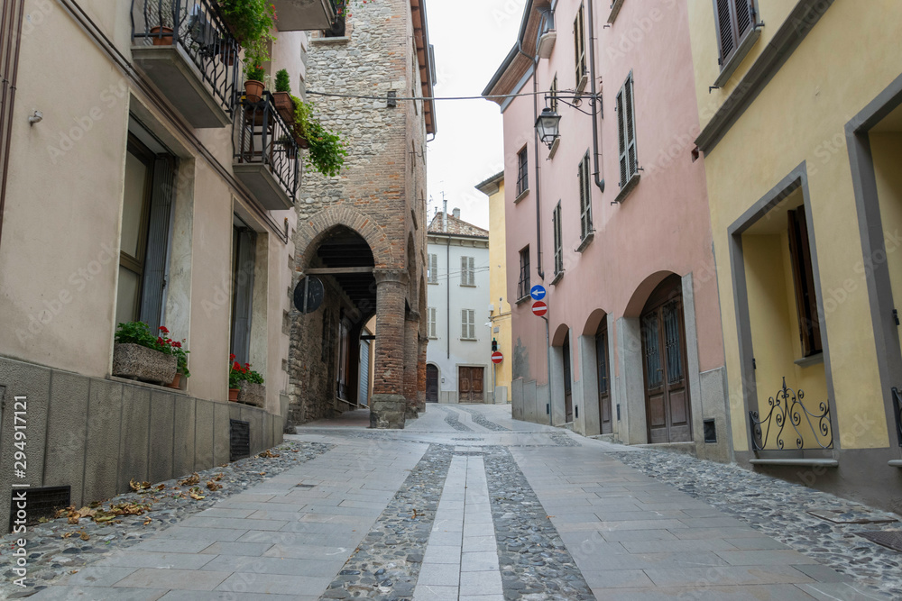 Obraz premium View of a street in the village of Bobbio in Italy