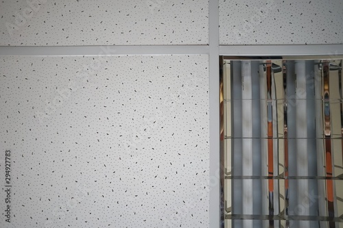 Tableau sur toile white armstrong ceiling with fluorescent lights