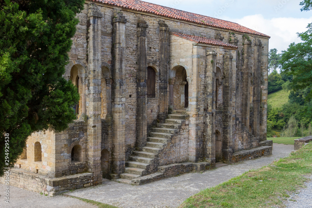 Oviedo, Chiesa e Monumento Preromanico, Spagna